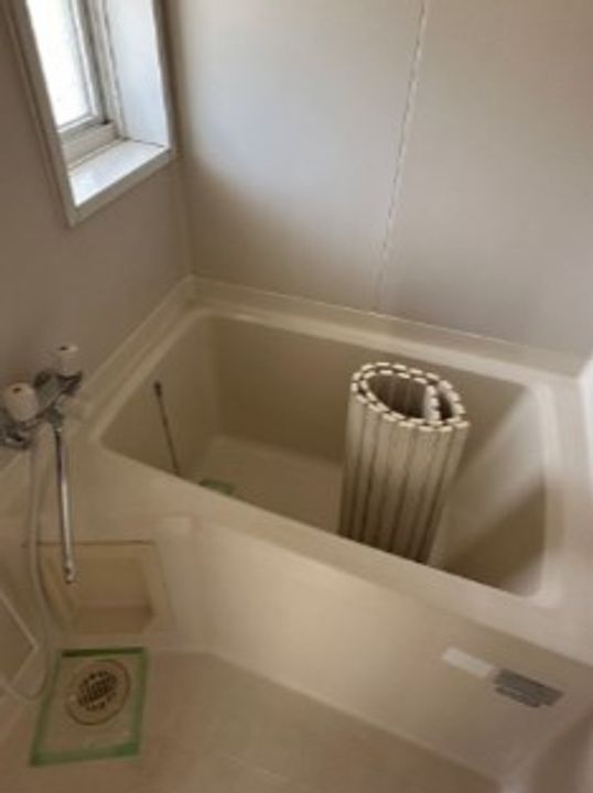 広島県広島市佐伯区五日市町大字石内の賃貸アパートの風呂