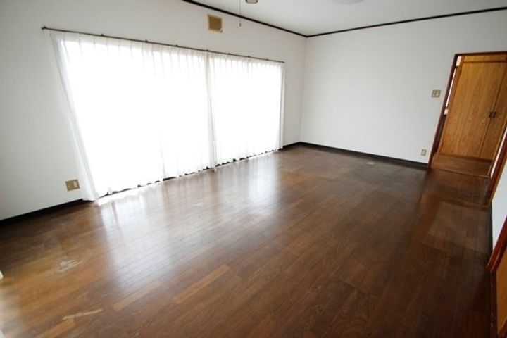 広島県広島市安佐南区上安2丁目(一戸建)の賃貸物件の居間