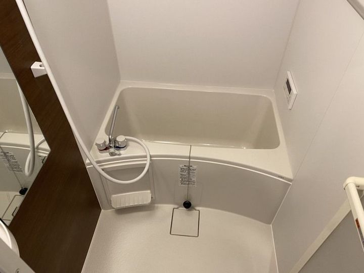 ガレット空港前Ⅱの風呂