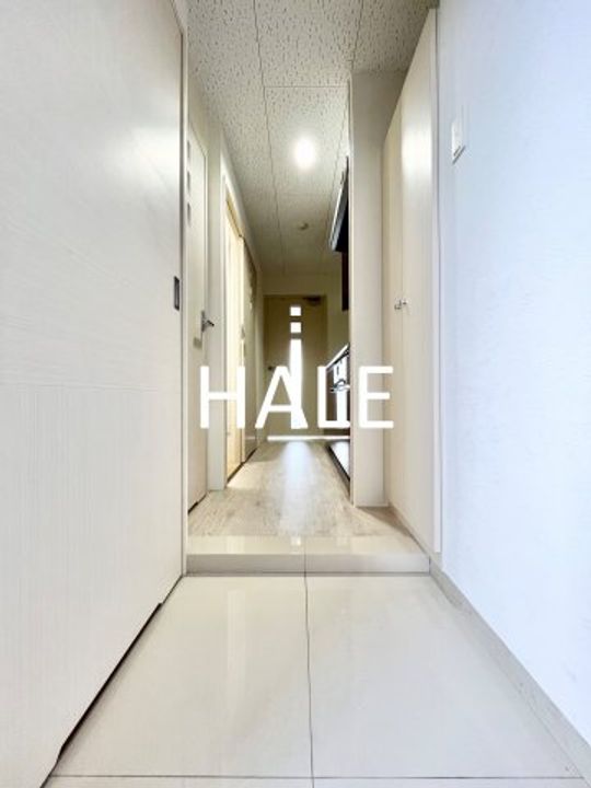 CLUB ORIENT BLD No.102の玄関