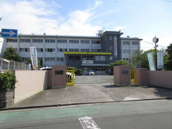 アルドール雅の周辺
