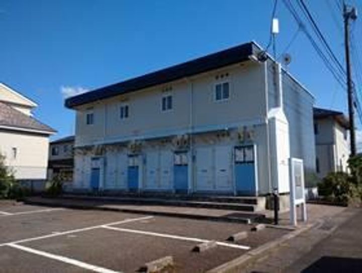 レオパレスマ メゾン戸野目102の外観