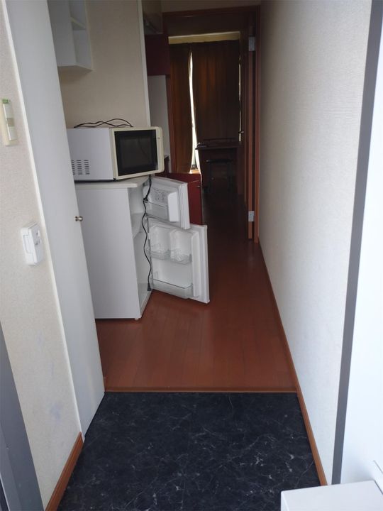 レオパレス中村105の玄関