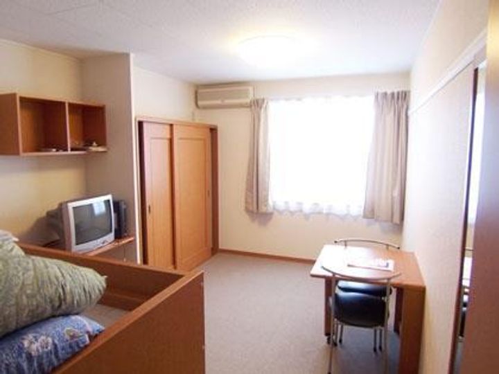 レオパレスとら110の居間