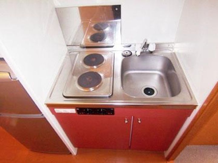 レオパレスとら110のキッチン