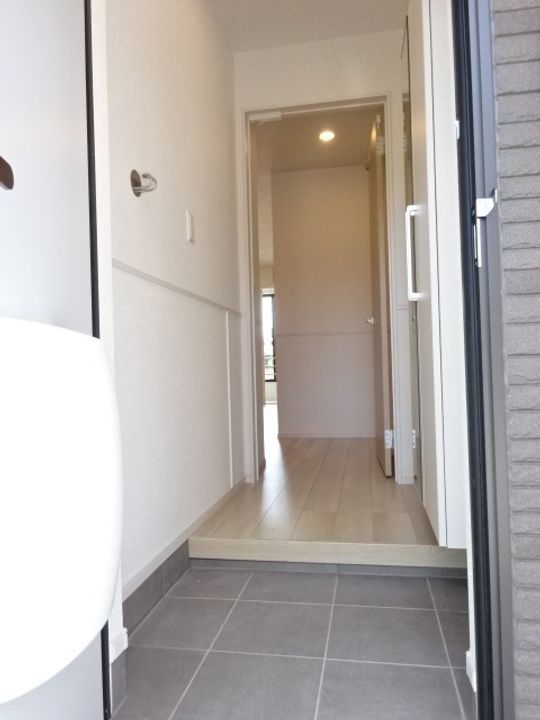 K’sヴィレッジ平井 Aの玄関