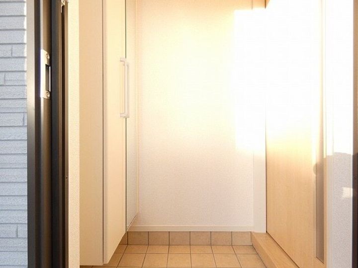 ファミール セシルの玄関