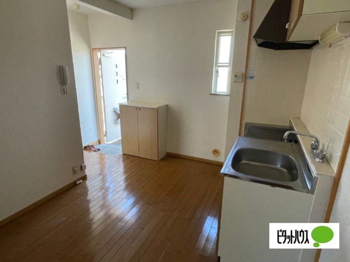 フェリース小生砂B204の居間