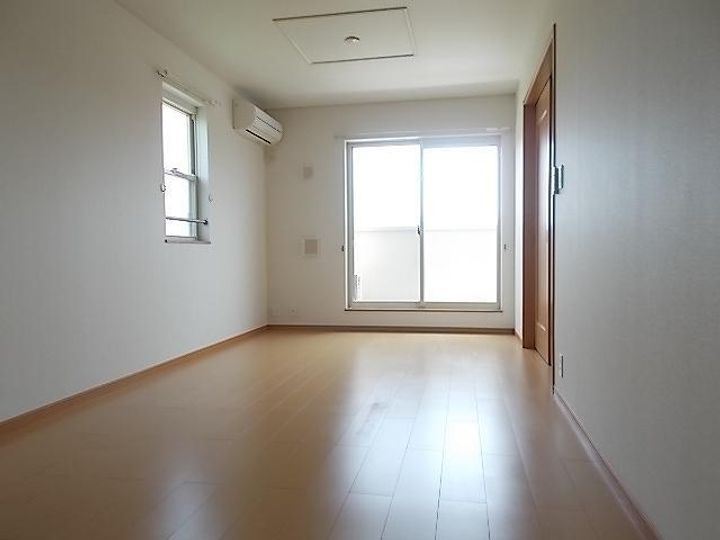 プレッソ前野 Ⅱの居間