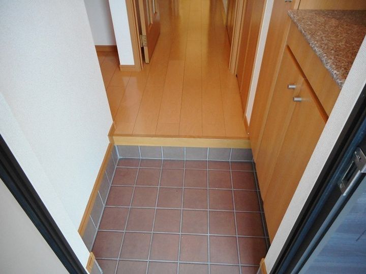 アルコ・イーリスの玄関