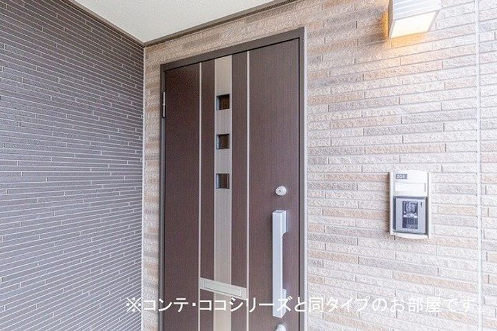 クラスペディアBの玄関