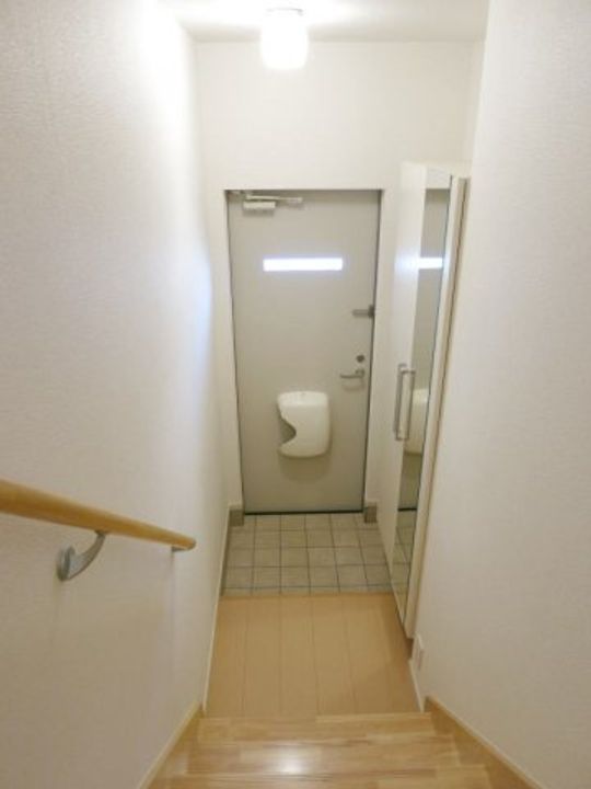 マルベリーAの玄関