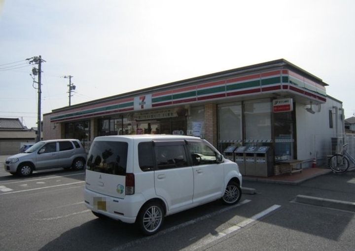 ウッズ・ホームⅣの周辺