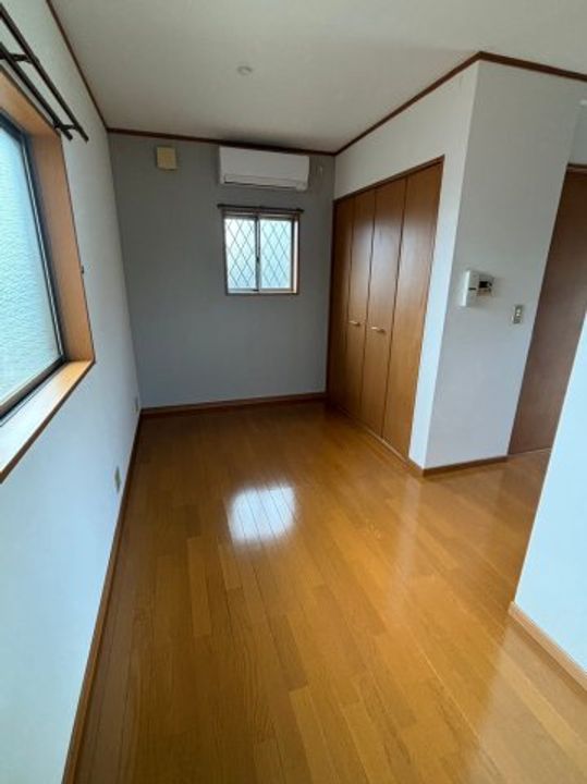 植里アパートの居間