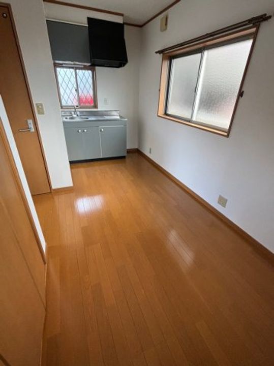 植里アパートの居間