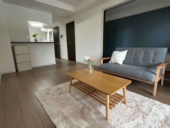 Paradiso大津B棟101の居間