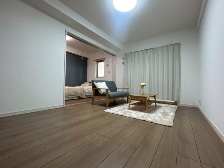 Paradiso大津A棟706の居間