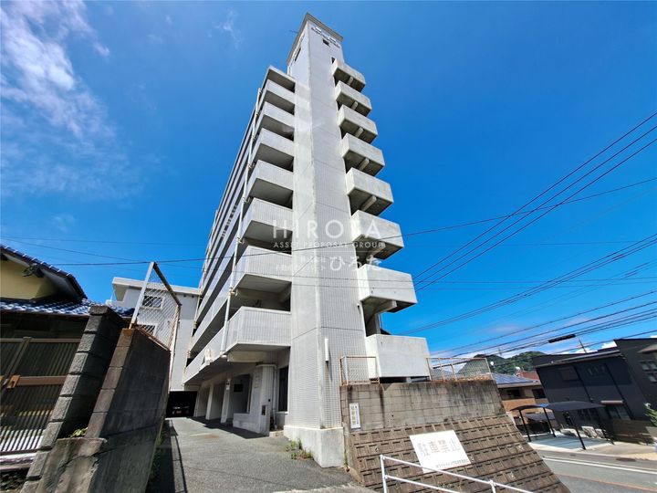 ホワイトパレス門司港の外観