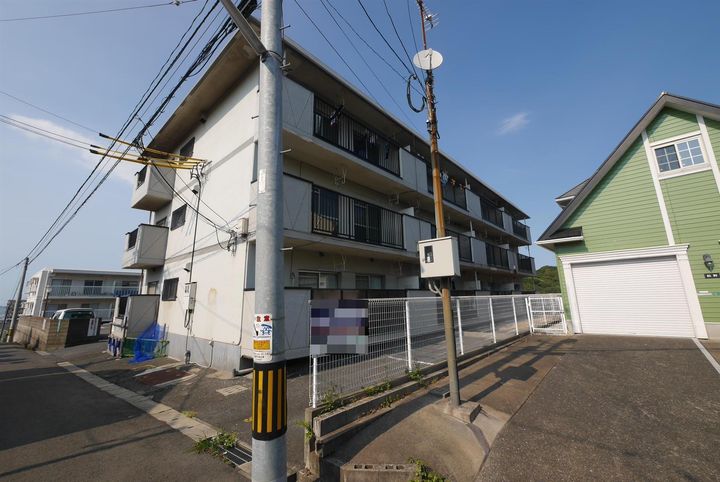 ニューハイツ赤坂の外観