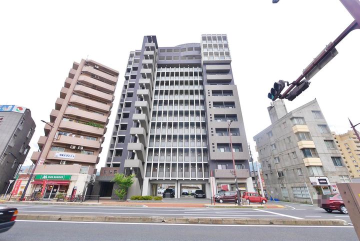 THE SQUARE Suite Residenceの外観