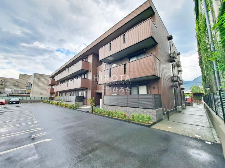 Polonia Matsubara A棟の外観