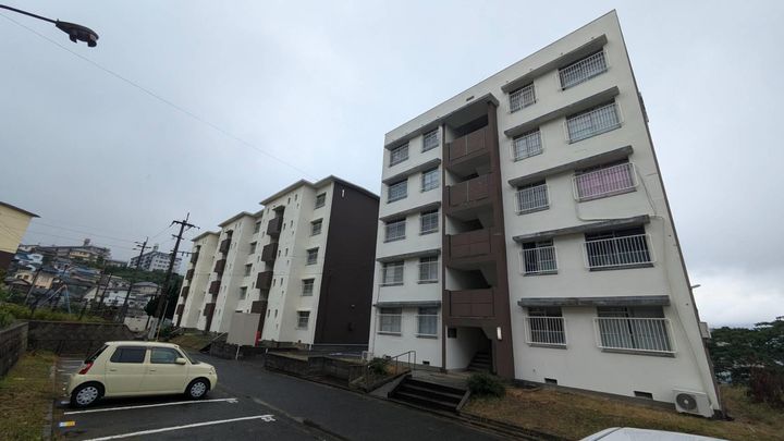 ヴィラナリー門司1棟の外観