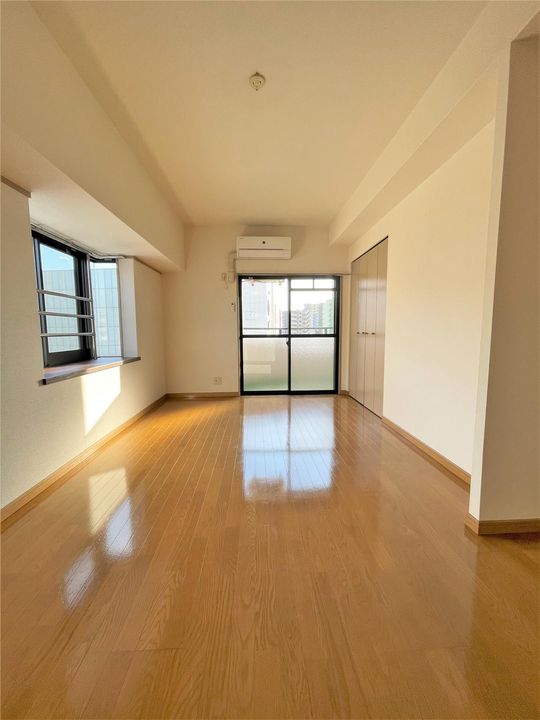 ギャラン小文字の内装