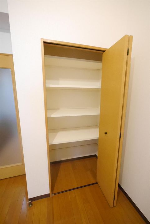 中津口センタービルの内装