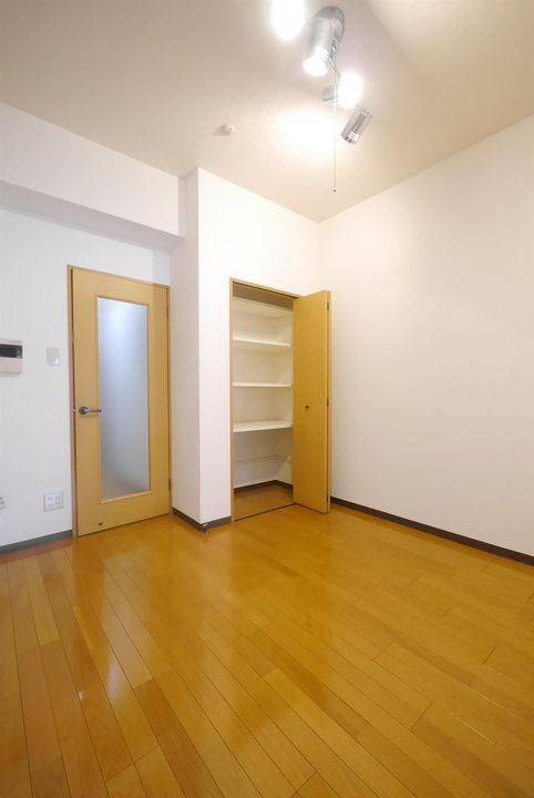 中津口センタービルの内装