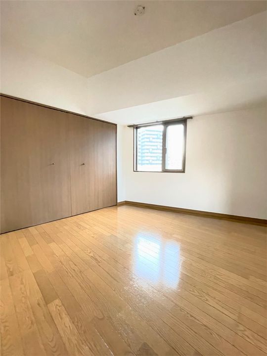 オールセインツの内装