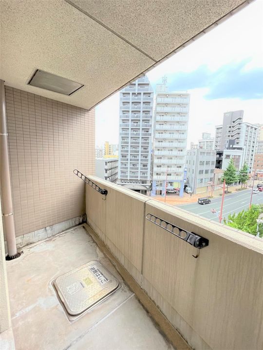 オールセインツの内装