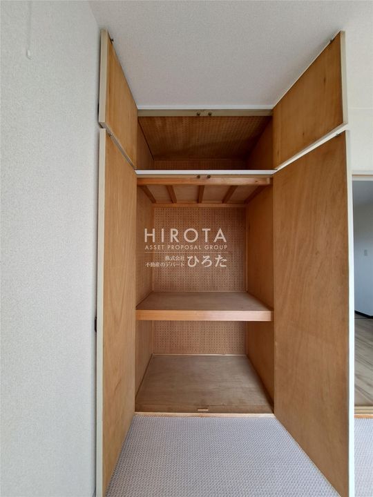 シャトレ東新町の内装