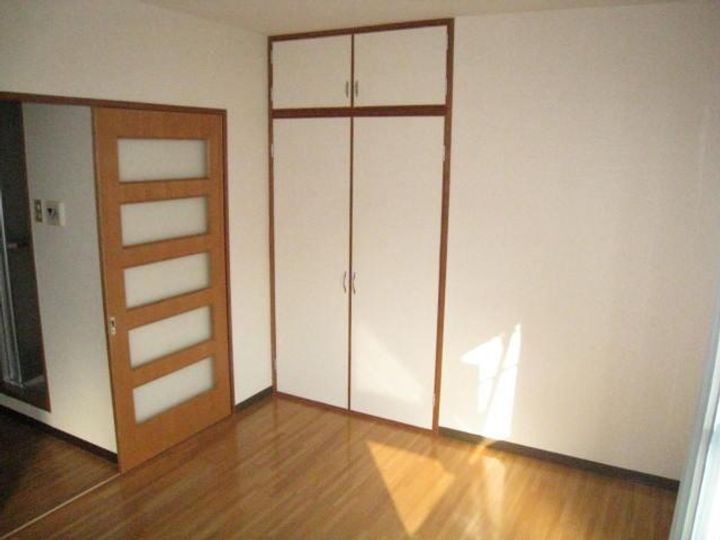 PLEAST光町の内装