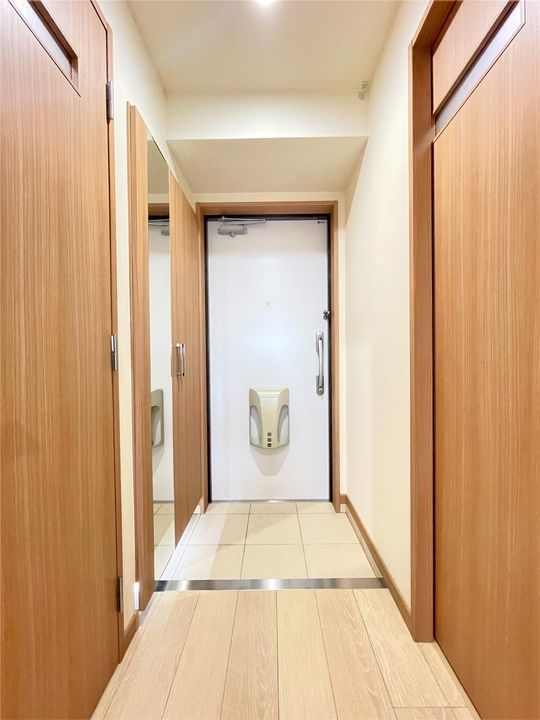 ロイヤルノースナインの玄関