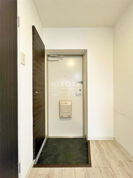 シャトレ柳町の玄関