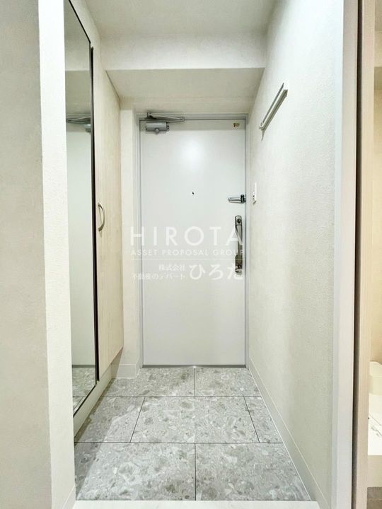 レジェンド紺屋町Ⅱの玄関