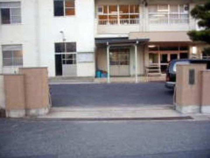 ウエスト スクエアの周辺