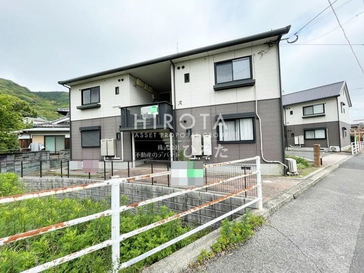 ウェールス中吉田 A棟の外観