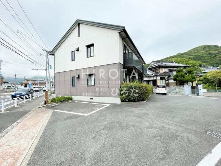 ウェールス中吉田 A棟の外観