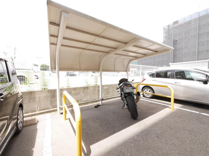 ロイヤルグリーンハイツの外観