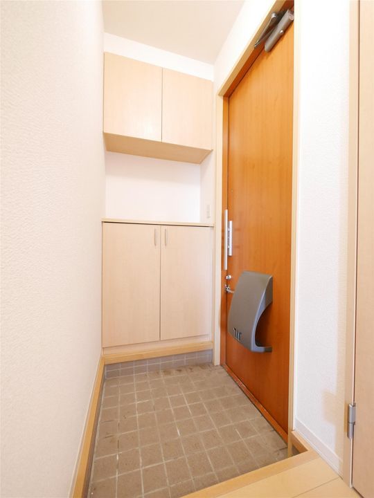 シャーメゾン津田 B棟の玄関