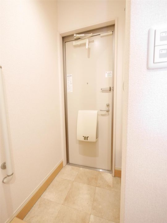 グランツ葛原の玄関