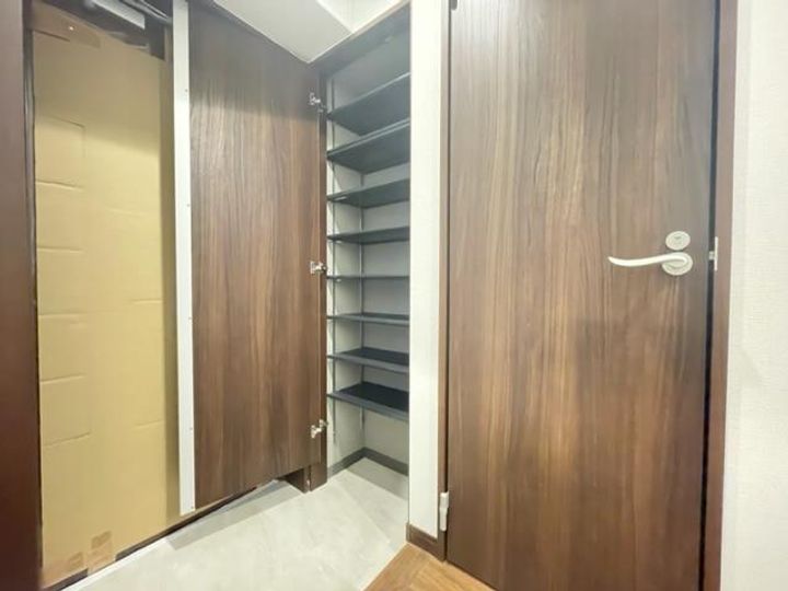 ラフィーネ葛原レストの玄関