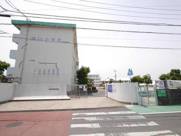 シャトレ安部山の周辺