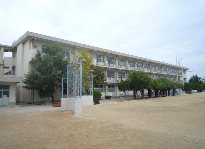D-ROOM下貫の周辺