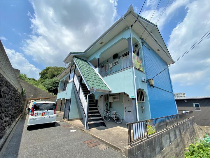 ロマネスクもりつねの外観
