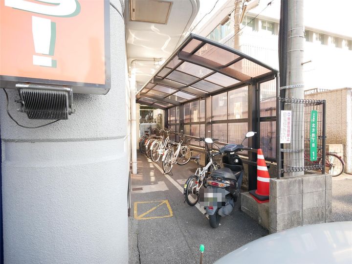 シヨン北九大前の外観