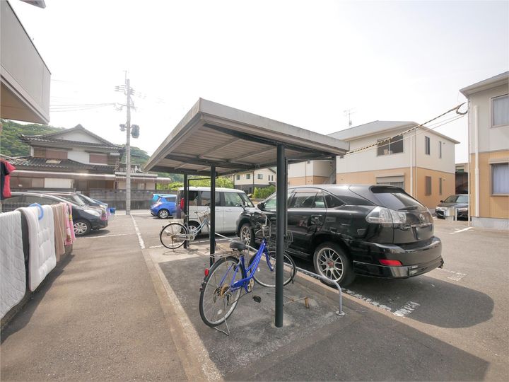 シティパル長行 A棟の外観