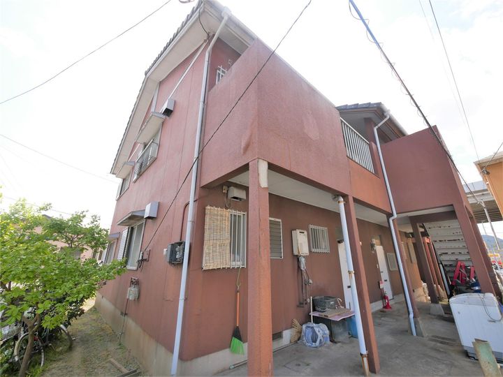 コーポ円の外観