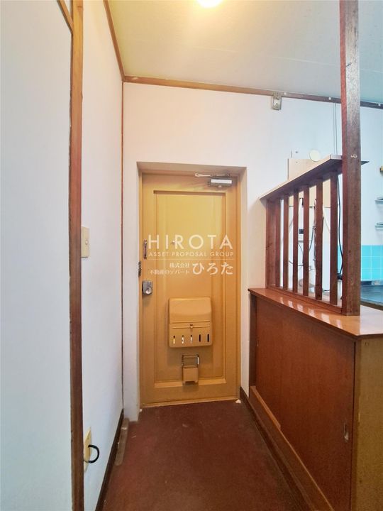 コーポラス荒井の玄関